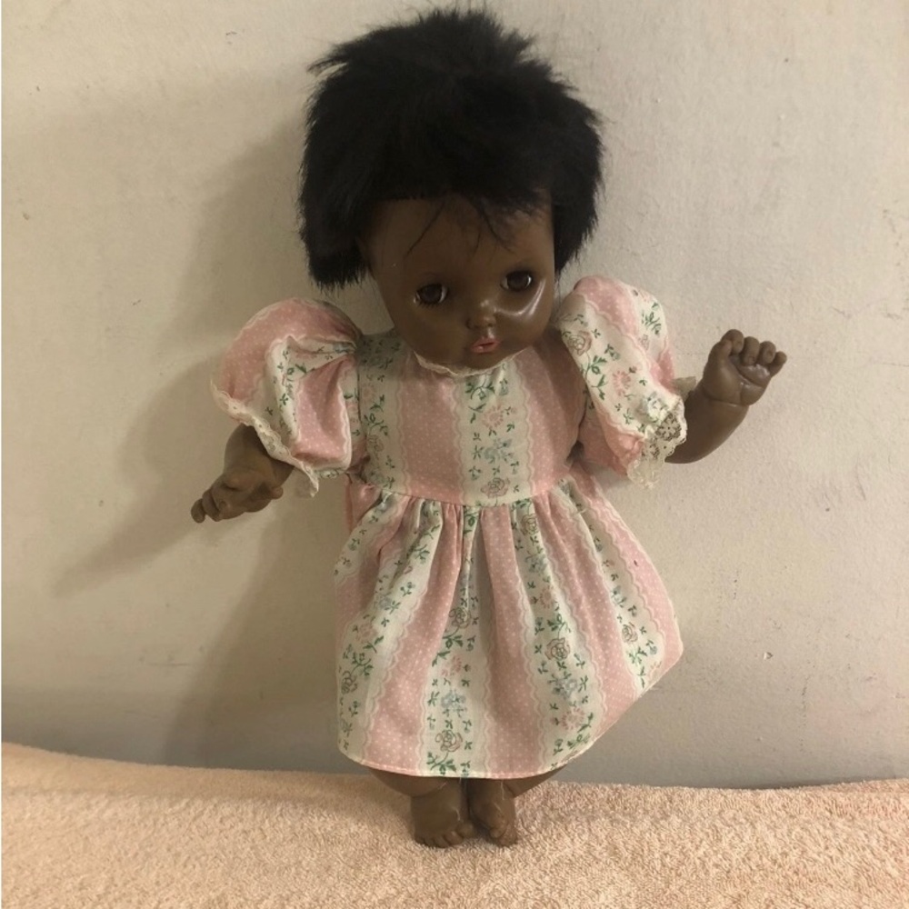 Vintage 1982/1983 Ideal Sleepy Eye Black African American 15” Doll H=388